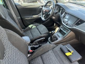 Opel Astra Astra K Sports Tourer Combi 1.0 Turbo 12V (B10XFT(Euro 6)) [77kW]  (01=
-2016/12-2022) picture 19