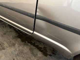 Toyota Yaris Yaris (P1) Hatchback 1.3 16V VVT-i (2SZFE) [64kW]  (04-2002/09-2005) picture 11