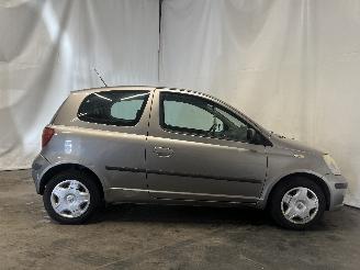 Toyota Yaris Yaris (P1) Hatchback 1.3 16V VVT-i (2SZFE) [64kW]  (04-2002/09-2005) picture 7