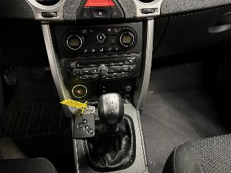 Renault Koleos Koleos I SUV 2.5 16V (2TR-703) [126kW]  (09-2008/06-2017) picture 22