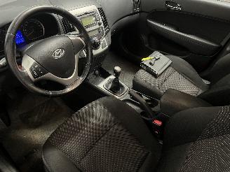 Hyundai I-30 i30 (FD) Hatchback 1.4 CVVT 16V (G4FA) [80kW]  (10-2007/11-2011) picture 12