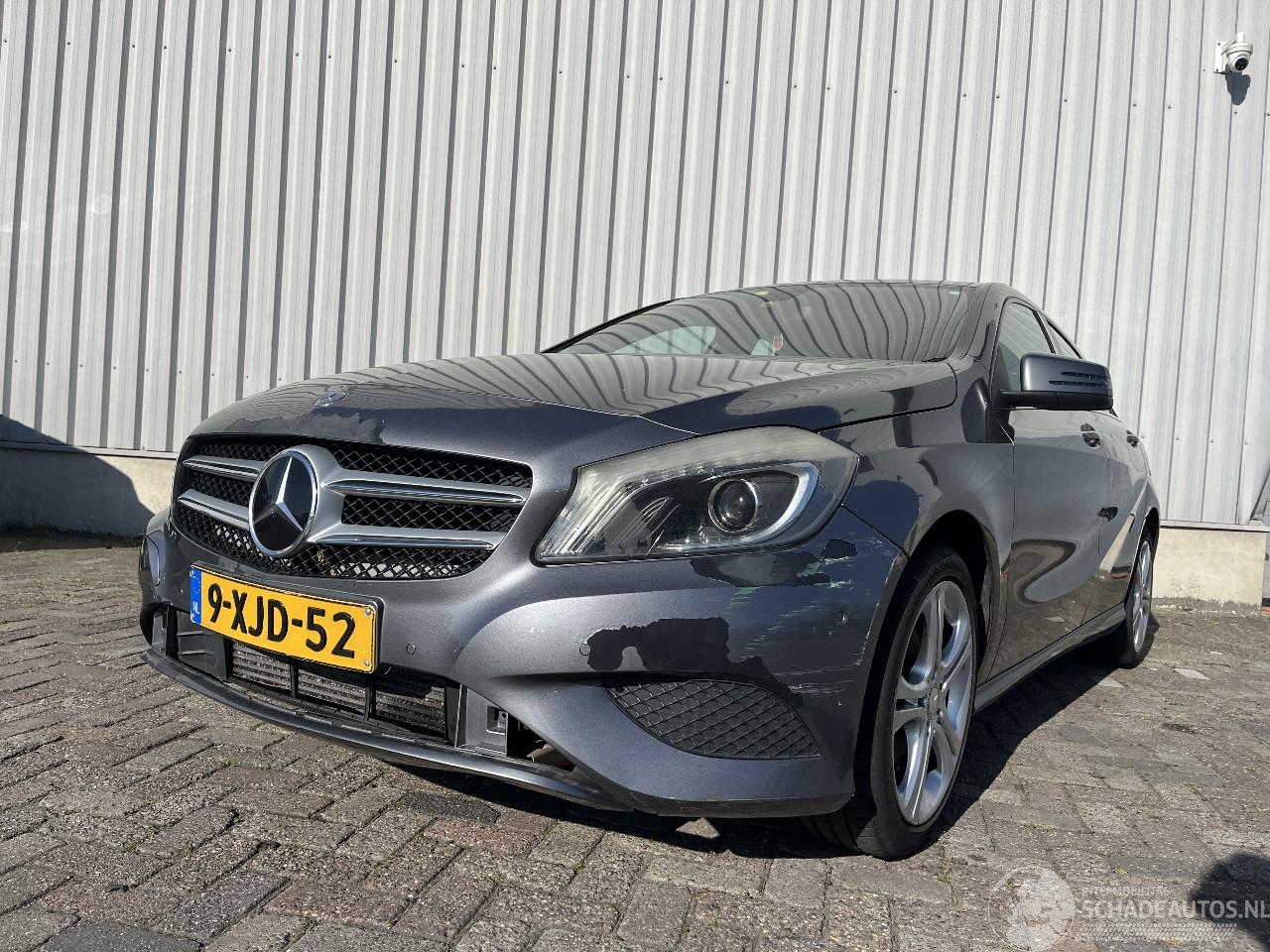 Mercedes A-klasse A (W176) Hatchback 1.6 A-180 16V (M270.910) [90kW]  (09-2012/05-2018)