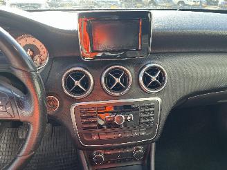 Mercedes A-klasse A (W176) Hatchback 1.6 A-180 16V (M270.910) [90kW]  (09-2012/05-2018) picture 20