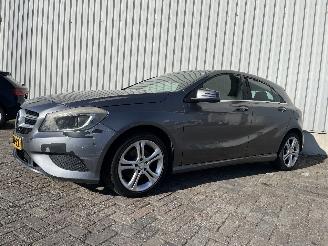 Mercedes A-klasse A (W176) Hatchback 1.6 A-180 16V (M270.910) [90kW]  (09-2012/05-2018) picture 3