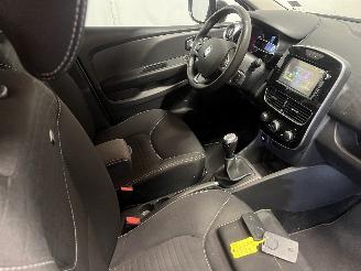 Renault Clio Clio IV Estate/Grandtour (7R) Combi 5-drs 0.9 Energy TCE 90 12V (H4B-4=
08(H4B-B4)) [66kW]  (01-2013/08-2021) picture 14