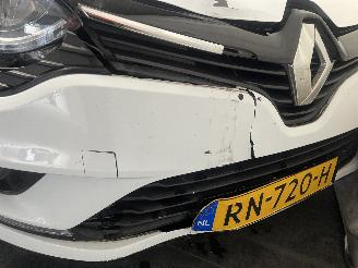 Renault Clio Clio IV Estate/Grandtour (7R) Combi 5-drs 0.9 Energy TCE 90 12V (H4B-4=
08(H4B-B4)) [66kW]  (01-2013/08-2021) picture 9