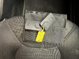 Renault Clio Clio IV Estate/Grandtour (7R) Combi 5-drs 0.9 Energy TCE 90 12V (H4B-4=
08(H4B-B4)) [66kW]  (01-2013/08-2021) picture 24