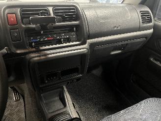 Suzuki Jimny Jimny Hardtop Terreinwagen 1.3i 16V 4x4 (M13A) [60kW]  (02-2001/12-201=
8) picture 21