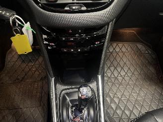 Peugeot 2008 2008 (CU) MPV 1.2 Vti 12V PureTech 82 (EB2F(HMZ)) [60kW]  (03-2013/12-=
2018) picture 20