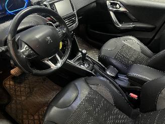 Peugeot 2008 2008 (CU) MPV 1.2 Vti 12V PureTech 82 (EB2F(HMZ)) [60kW]  (03-2013/12-=
2018) picture 15