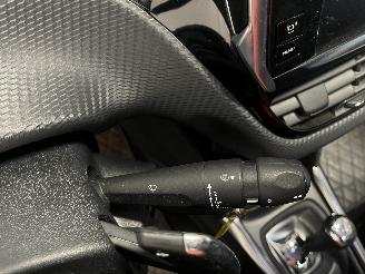 Peugeot 2008 2008 (CU) MPV 1.2 Vti 12V PureTech 82 (EB2F(HMZ)) [60kW]  (03-2013/12-=
2018) picture 18