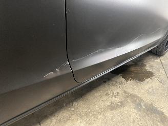 Audi A1 A1 (8X1/8XK) Hatchback 3-drs 1.2 TFSI (CBZA) [63kW]  (05-2010/04-2015)= picture 8