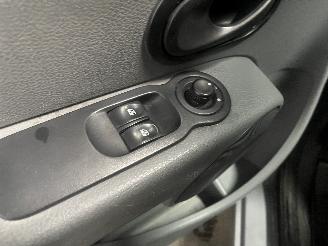 Renault Modus Modus/Grand Modus (JP) MPV 1.2 16V (D4F-740(D4F-D7)) [55kW]  (12-2004/=
12-2012) picture 16