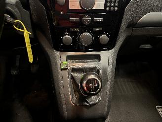 Opel Zafira Zafira (M75) MPV 1.8 16V Ecotec (Z18XER(Euro 4)) [103kW]  (07-2005/04-=
2015) picture 18