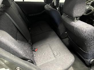 Toyota Corolla Corolla (E12) Hatchback 2.0 D-4D 16V 90 (1CD-FTV) [66kW]  (01-2002/12-=
2006) picture 10