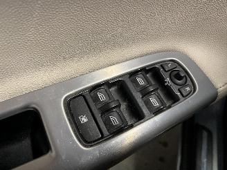 Volvo V-50 V50 (MW) Combi 1.8 16V (B4184S11) [92kW]  (04-2004/12-2010) picture 12