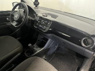 Volkswagen Up! Up! (121) Hatchback 1.0 12V 60 (CHYA) [44kW]  (08-2011/08-2020) picture 16
