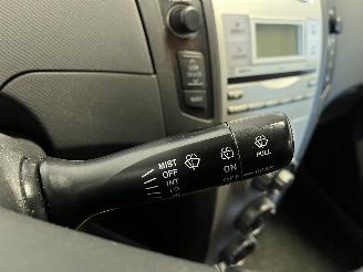 Toyota Yaris Yaris II (P9) Hatchback 1.3 16V VVT-i (2SZFE) [64kW]  (08-2005/11-2010=
) picture 17