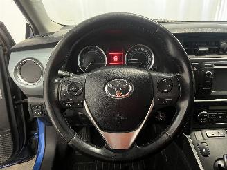 Toyota Auris Auris (E18) Hatchback 5-drs 1.8 16V Hybrid (2ZRFXE) [100kW]  (10-2012/=
03-2019) picture 22