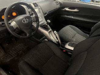Toyota Auris Auris (E15) Hatchback 1.6 Dual VVT-i 16V (1ZRFE) [91kW]  (03-2007/09-2=
012) picture 14