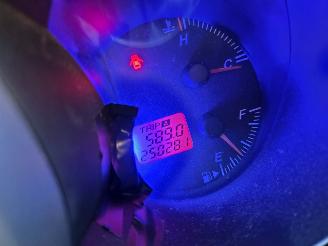 Mazda  3 (BK12) Sedan 1.6i 16V (Z627) [77kW]  (02-2004/06-2009) picture 2