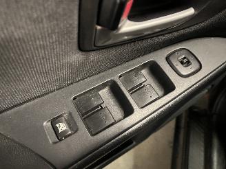 Mazda  3 (BK12) Sedan 1.6i 16V (Z627) [77kW]  (02-2004/06-2009) picture 13