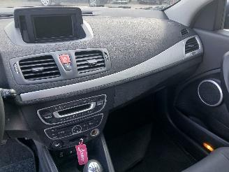 Renault Mégane Megane III Coupe (DZ) Hatchback 3-drs 1.4 16V TCe 130 (H4J-700(H4J-A7)=
) [96kW]  (04-2009/02-2016) picture 15