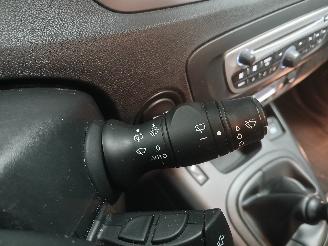 Renault Scenic Scénic III (JZ) MPV 1.4 16V TCe 130 (H4J-700(H4J-A7)) [96kW]  (02-20=
09/09-2016) picture 15