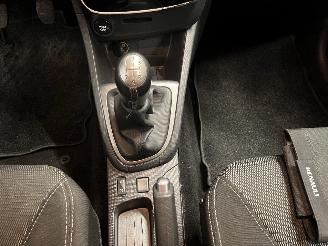 Renault Clio Clio IV Estate/Grandtour (7R) Combi 5-drs 1.5 Energy dCi 90 FAP (K9K-6=
08(K9K-B6)) [66kW]  (11-2012/08-2021) picture 25