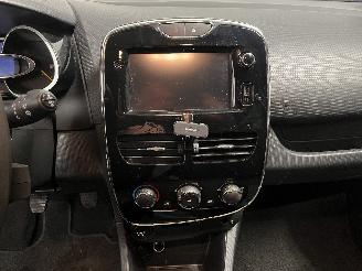 Renault Clio Clio IV Estate/Grandtour (7R) Combi 5-drs 1.5 Energy dCi 90 FAP (K9K-6=
08(K9K-B6)) [66kW]  (11-2012/08-2021) picture 18