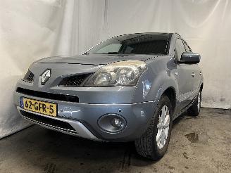 krockskadad bil auto Renault Koleos Koleos I SUV 2.5 16V (2TR-703) [126kW]  (09-2008/06-2017) 2008/6