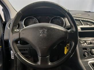 Peugeot 5008 5008 I (0A/0E) MPV 1.6 VTI 16V (EP6C(5FS)) [88kW]  (09-2009/03-2017) picture 14