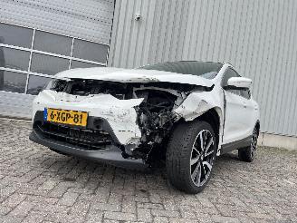 Schadeauto Nissan Qashqai Qashqai (J11) SUV 1.2 DIG-T 16V (HRA2DDT) [85kW]  (11-2013/...) 2014/8