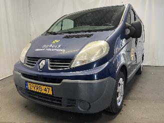 krockskadad bil auto Renault Trafic Trafic New (FL) Van 2.0 dCi 16V 115 (M9R-788) [84kW]  (08-2006/06-2014=
) 2011/8