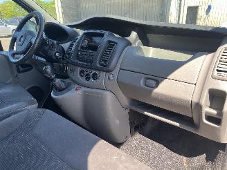 Opel Vivaro Vivaro Van 2.0 CDTI (M9R-788) [84kW]  (08-2006/07-2014) picture 14