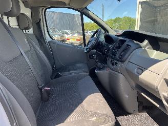 Opel Vivaro Vivaro Van 2.0 CDTI (M9R-788) [84kW]  (08-2006/07-2014) picture 15