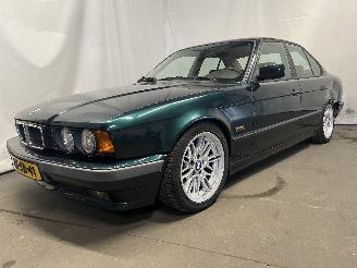 BMW 5-serie 5 serie (E34) Sedan 525i 24V (M50-B25(256S2)) [141kW]  (03-1990/08-199=
5) picture 3
