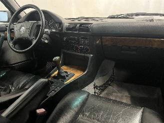 BMW 5-serie 5 serie (E34) Sedan 525i 24V (M50-B25(256S2)) [141kW]  (03-1990/08-199=
5) picture 12