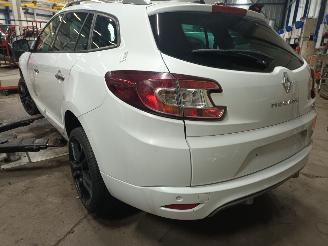 Renault Mégane Megane III Grandtour (KZ) Combi 5-drs 1.5 dCi 110 (K9K-656(K9K-G6)) [8=
1kW]  (02-2009/04-2016) picture 4