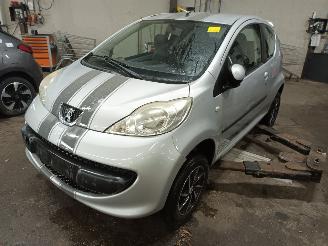 Vrakbiler auto Peugeot 107 107 Hatchback 1.0 12V (384F(1KR)) [50kW]  (06-2005/05-2014) 2008/9