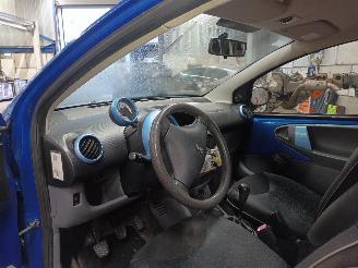 Peugeot 107 107 Hatchback 1.0 12V (384F(1KR)) [50kW]  (06-2005/05-2014) picture 5