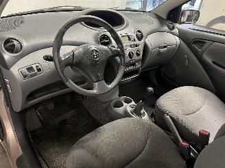 Toyota Yaris Yaris (P1) Hatchback 1.3 16V VVT-i (2SZFE) [63kW]  (08-1999/11-2005) picture 13