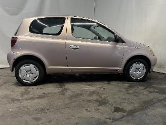 Toyota Yaris Yaris (P1) Hatchback 1.3 16V VVT-i (2SZFE) [63kW]  (08-1999/11-2005) picture 7