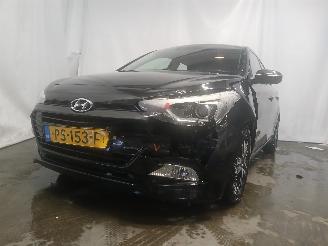 skadebil auto Hyundai I-20 i20 (GBB) Hatchback 1.0 T-GDI 100 12V (G3LC) [74kW]  (01-2016/08-2020)= 2017/11