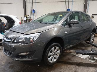 Vrakbiler auto Opel Astra Astra J (PC6/PD6/PE6/PF6) Hatchback 5-drs 1.6 CDTI 16V (B16DTL) [81kW]=
  (02-2014/10-2015) 2014/9