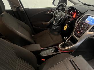 Opel Astra Astra J (PC6/PD6/PE6/PF6) Hatchback 5-drs 1.6 16V (A16XER(Euro 5)) [85=
kW]  (12-2009/10-2015) picture 9