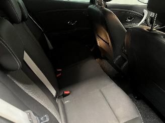 Renault Mégane Megane III Berline (BZ) Hatchback 5-drs 1.5 dCi 110 (K9K-636(K9K-A6)) =
[81kW]  (02-2009/02-2016) picture 11