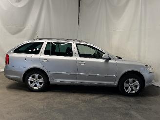 Skoda Octavia Octavia Combi (1Z5) Combi 5-drs 1.6 TDI Greenline (CAYC) [77kW]  (06-2=
009/04-2013) picture 7