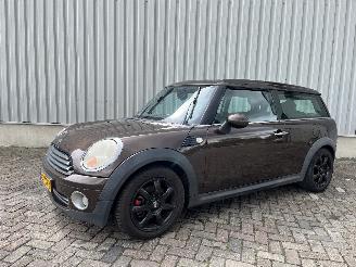 Voiture accidenté Mini Clubman Clubman (R55) Combi 1.6 16V Cooper (N12-B16A) [88kW]  (10-2007/12-2013=
) 2007/12