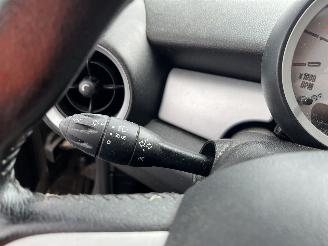 Mini Clubman Clubman (R55) Combi 1.6 16V Cooper (N12-B16A) [88kW]  (10-2007/12-2013=
) picture 10